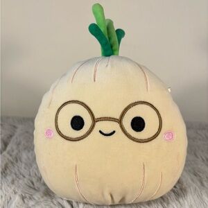 Squishmallows Isolde The Onion Plush